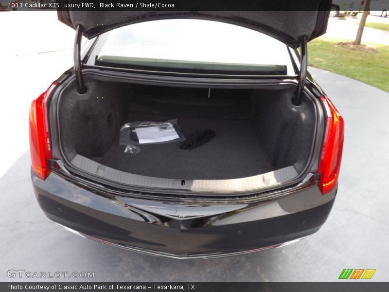  2013 XTS Luxury FWD Trunk