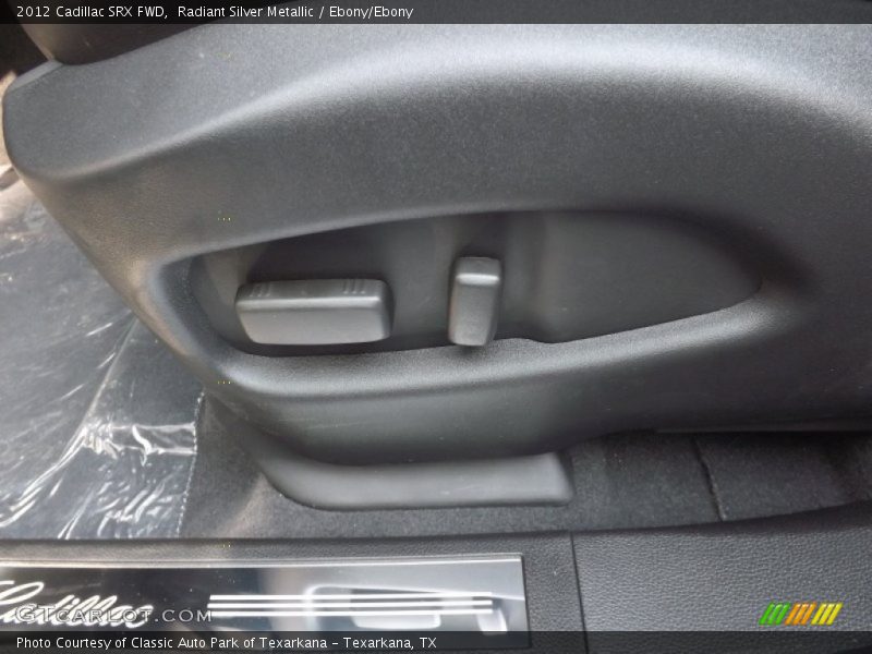 Radiant Silver Metallic / Ebony/Ebony 2012 Cadillac SRX FWD