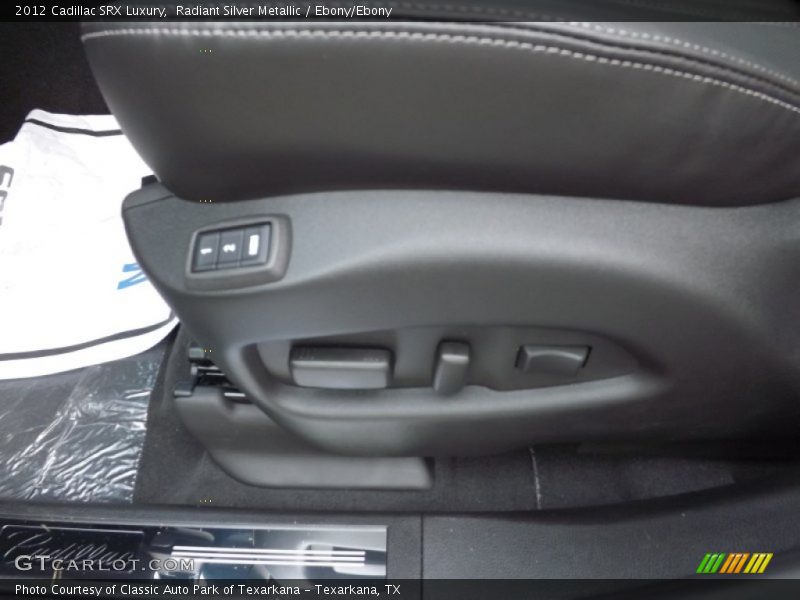 Radiant Silver Metallic / Ebony/Ebony 2012 Cadillac SRX Luxury