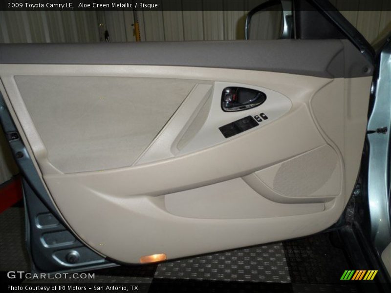 Aloe Green Metallic / Bisque 2009 Toyota Camry LE