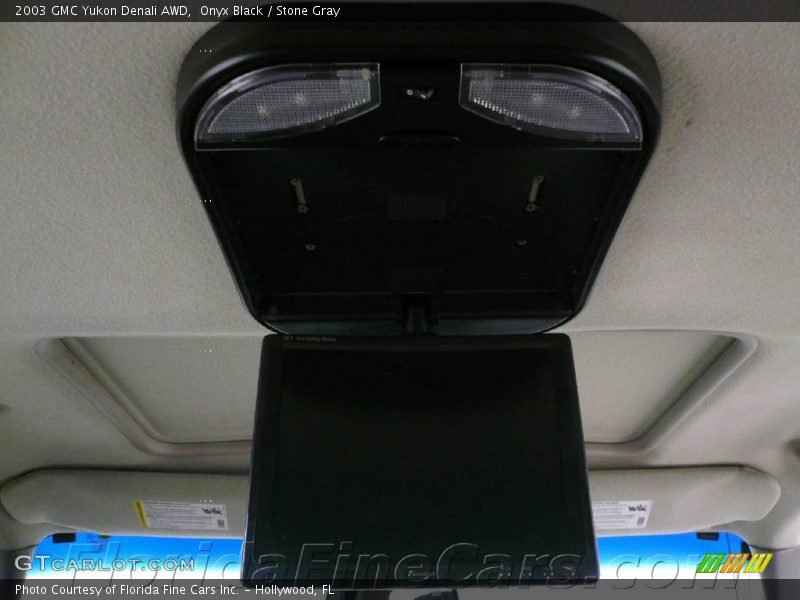Onyx Black / Stone Gray 2003 GMC Yukon Denali AWD