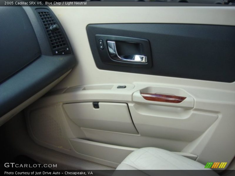Blue Chip / Light Neutral 2005 Cadillac SRX V6