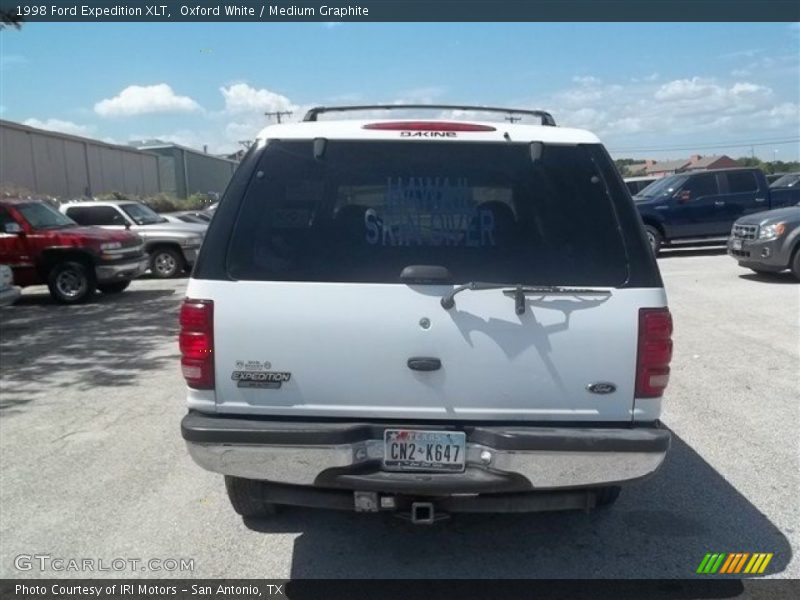 Oxford White / Medium Graphite 1998 Ford Expedition XLT