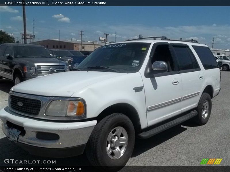 Oxford White / Medium Graphite 1998 Ford Expedition XLT
