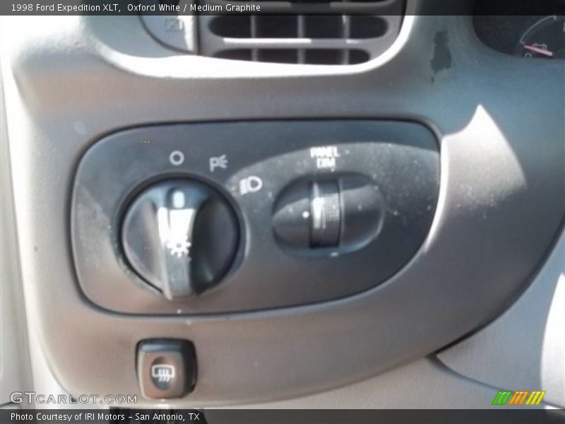 Oxford White / Medium Graphite 1998 Ford Expedition XLT