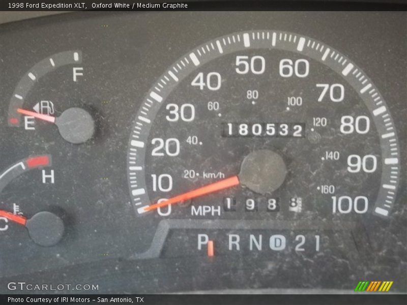 Oxford White / Medium Graphite 1998 Ford Expedition XLT