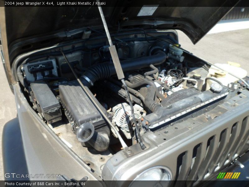 Light Khaki Metallic / Khaki 2004 Jeep Wrangler X 4x4