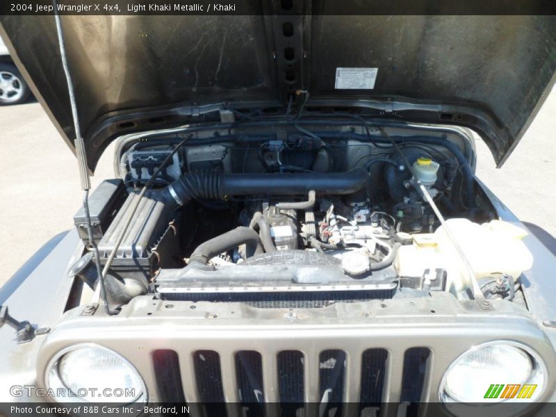 Light Khaki Metallic / Khaki 2004 Jeep Wrangler X 4x4