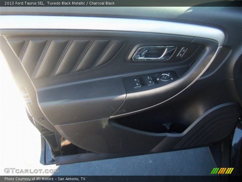 Tuxedo Black Metallic / Charcoal Black 2013 Ford Taurus SEL