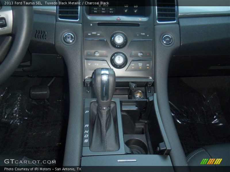 Tuxedo Black Metallic / Charcoal Black 2013 Ford Taurus SEL