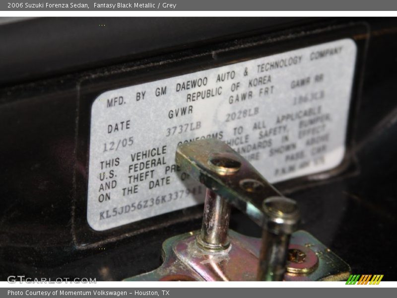 Fantasy Black Metallic / Grey 2006 Suzuki Forenza Sedan