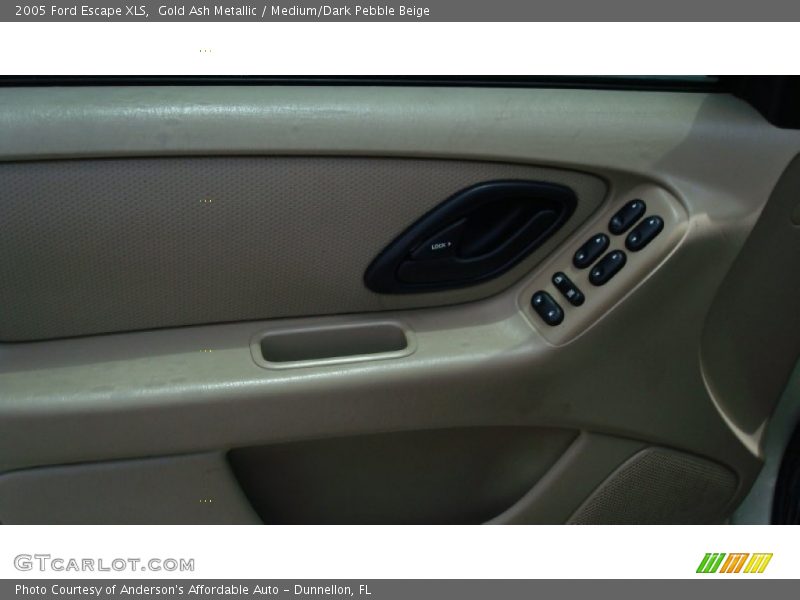 Gold Ash Metallic / Medium/Dark Pebble Beige 2005 Ford Escape XLS