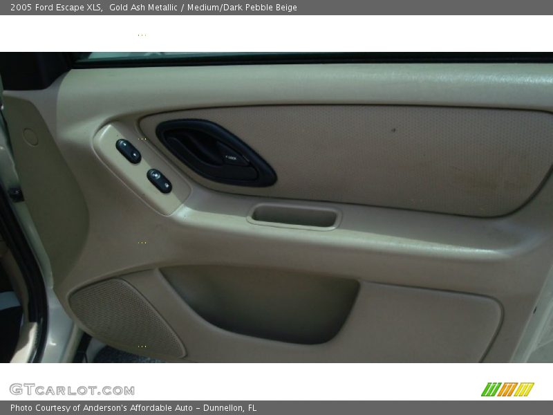 Gold Ash Metallic / Medium/Dark Pebble Beige 2005 Ford Escape XLS