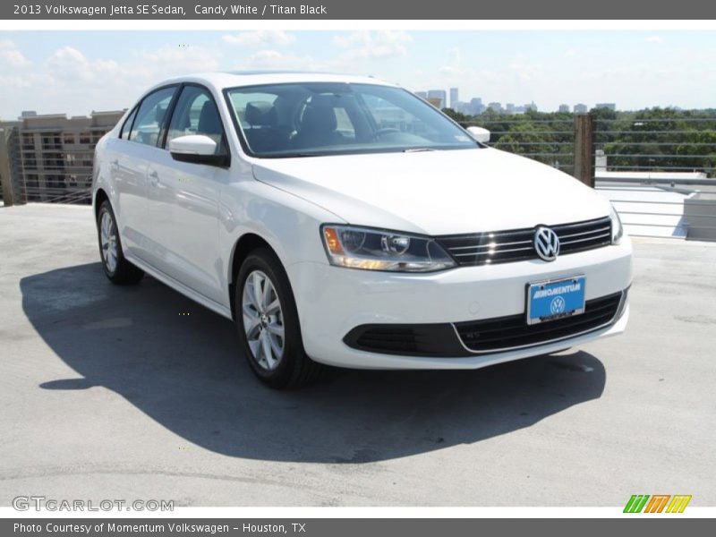 Candy White / Titan Black 2013 Volkswagen Jetta SE Sedan