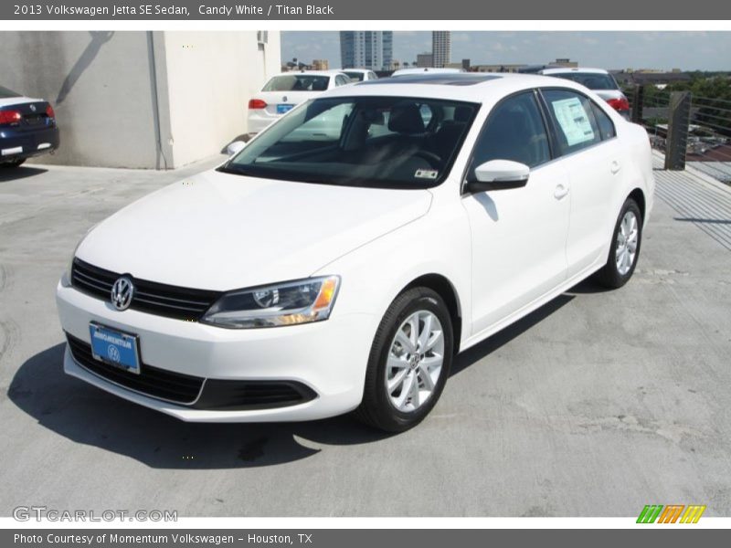 Candy White / Titan Black 2013 Volkswagen Jetta SE Sedan