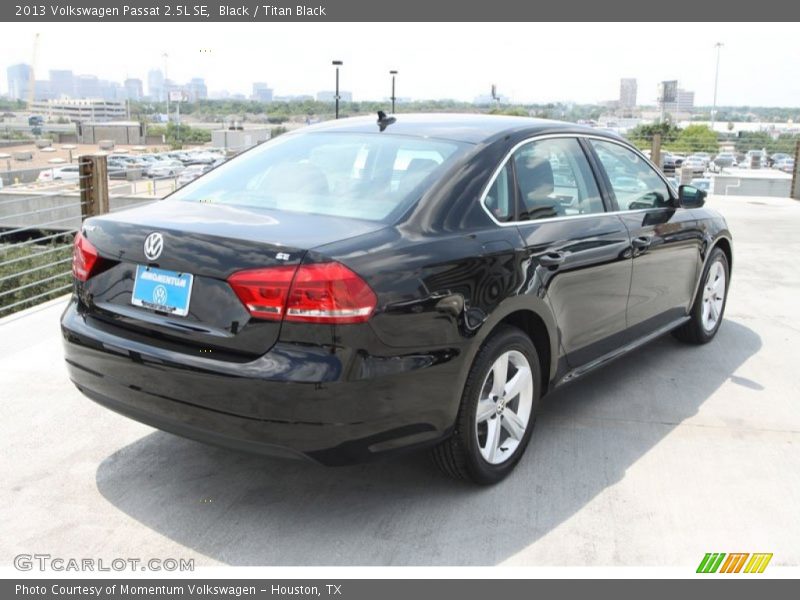 Black / Titan Black 2013 Volkswagen Passat 2.5L SE