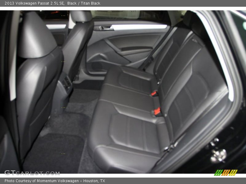Black / Titan Black 2013 Volkswagen Passat 2.5L SE