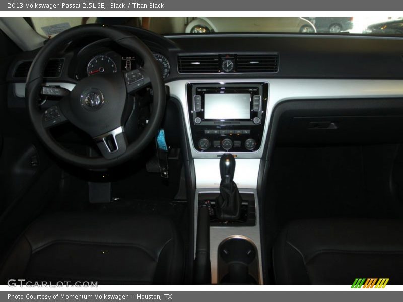 Black / Titan Black 2013 Volkswagen Passat 2.5L SE