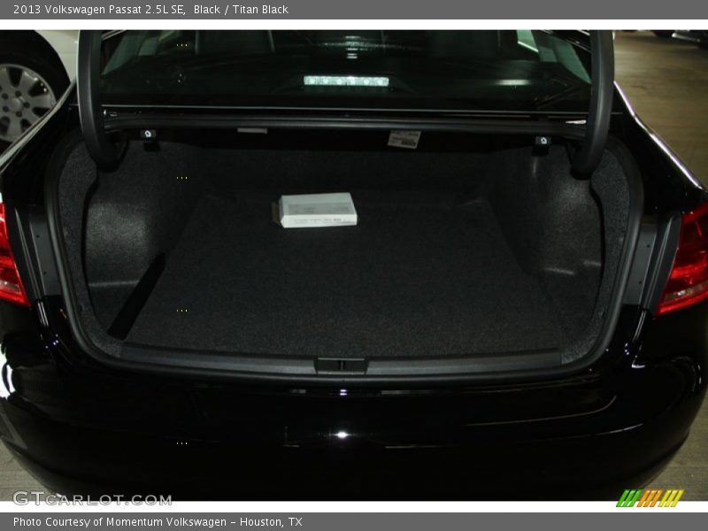 Black / Titan Black 2013 Volkswagen Passat 2.5L SE