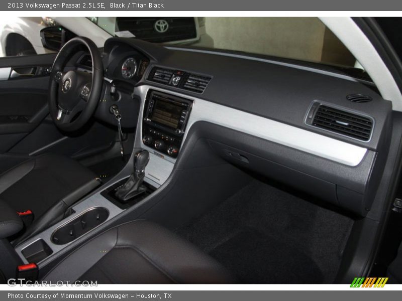 Black / Titan Black 2013 Volkswagen Passat 2.5L SE