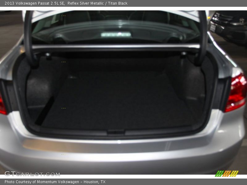 Reflex Silver Metallic / Titan Black 2013 Volkswagen Passat 2.5L SE