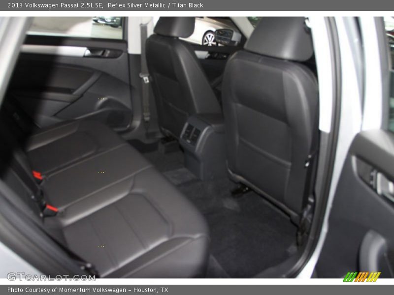 Reflex Silver Metallic / Titan Black 2013 Volkswagen Passat 2.5L SE