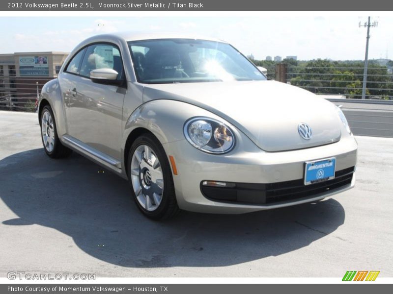 Moonrock Silver Metallic / Titan Black 2012 Volkswagen Beetle 2.5L