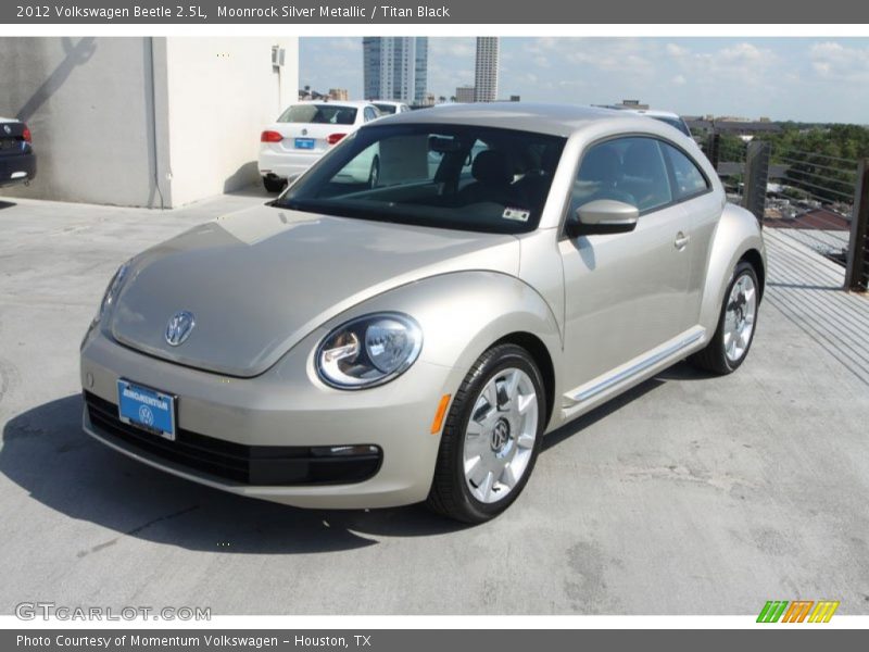 Moonrock Silver Metallic / Titan Black 2012 Volkswagen Beetle 2.5L