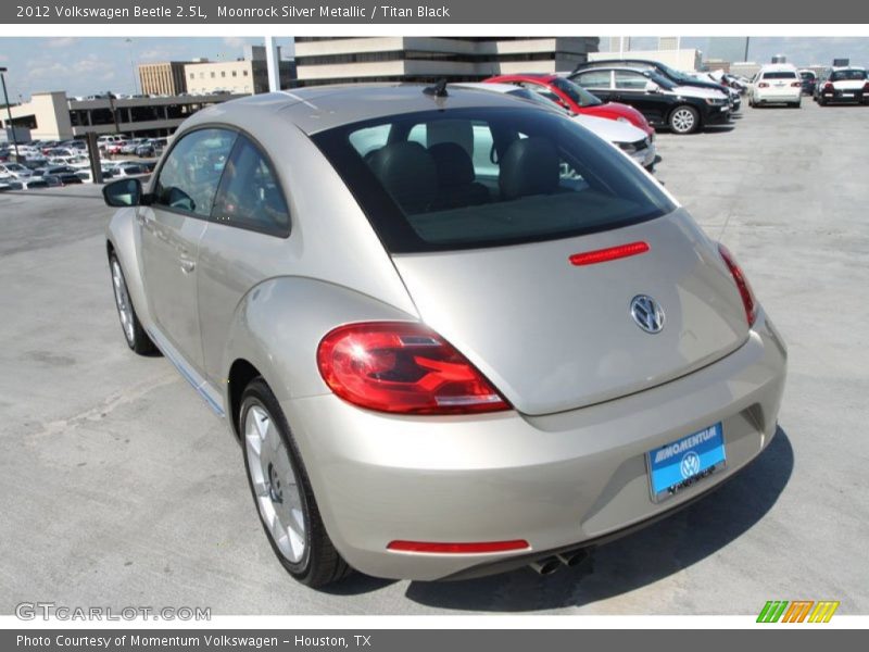 Moonrock Silver Metallic / Titan Black 2012 Volkswagen Beetle 2.5L