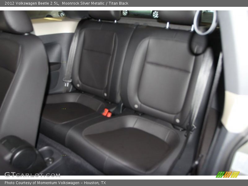 Moonrock Silver Metallic / Titan Black 2012 Volkswagen Beetle 2.5L