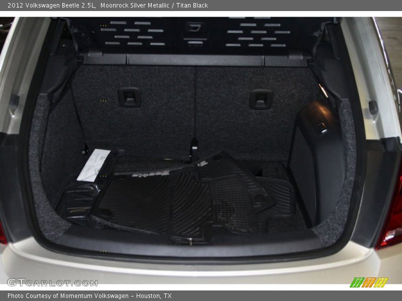 Moonrock Silver Metallic / Titan Black 2012 Volkswagen Beetle 2.5L