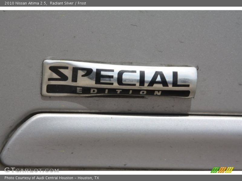 Radiant Silver / Frost 2010 Nissan Altima 2.5