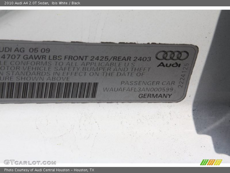 Ibis White / Black 2010 Audi A4 2.0T Sedan