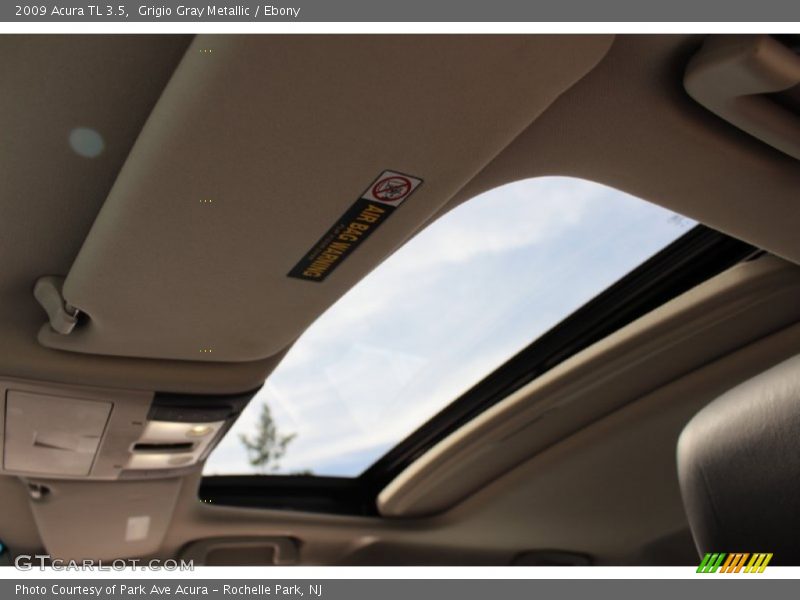 Sunroof of 2009 TL 3.5