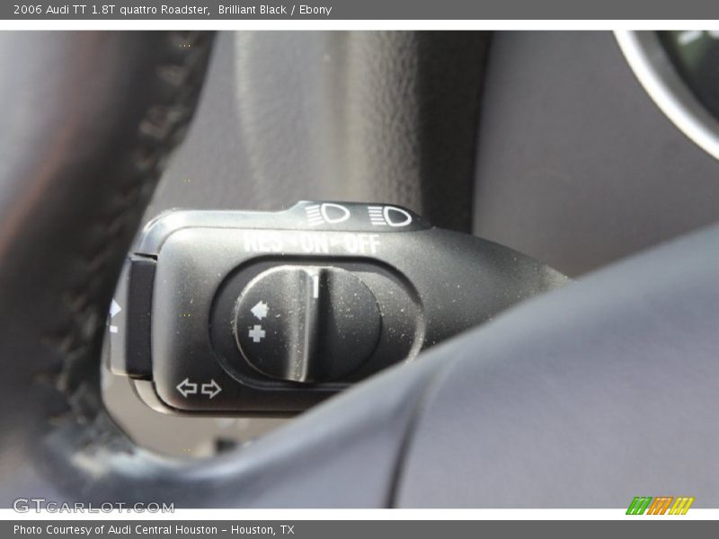 Controls of 2006 TT 1.8T quattro Roadster