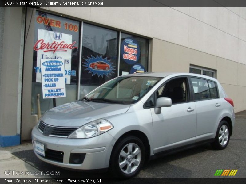 Brilliant Silver Metallic / Charcoal 2007 Nissan Versa S