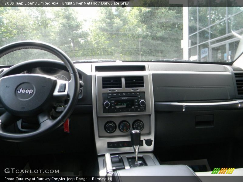 Bright Silver Metallic / Dark Slate Gray 2009 Jeep Liberty Limited 4x4
