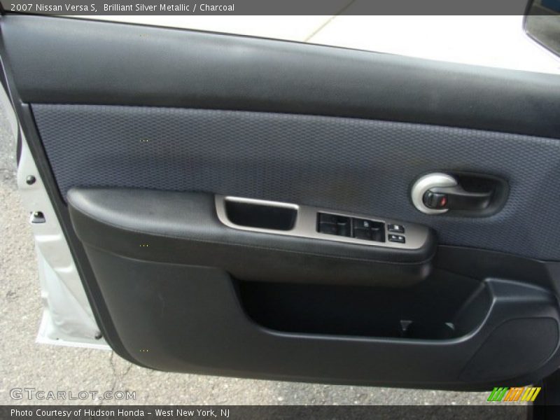 Brilliant Silver Metallic / Charcoal 2007 Nissan Versa S