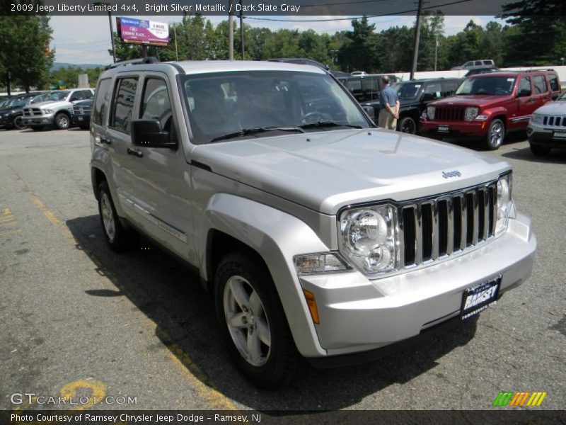 Bright Silver Metallic / Dark Slate Gray 2009 Jeep Liberty Limited 4x4