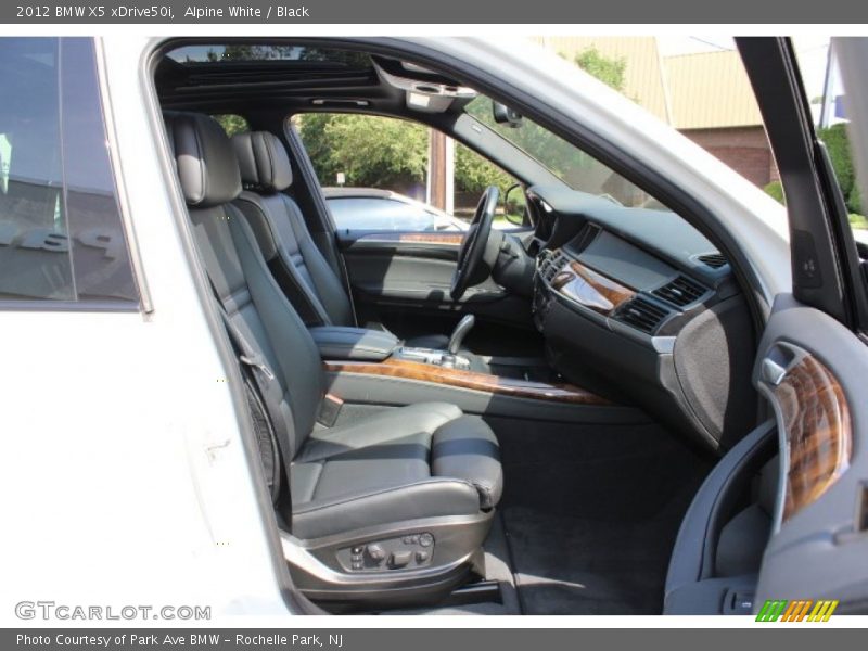 Alpine White / Black 2012 BMW X5 xDrive50i