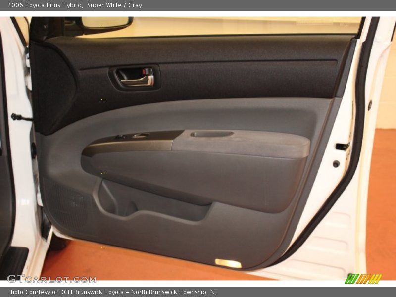 Super White / Gray 2006 Toyota Prius Hybrid