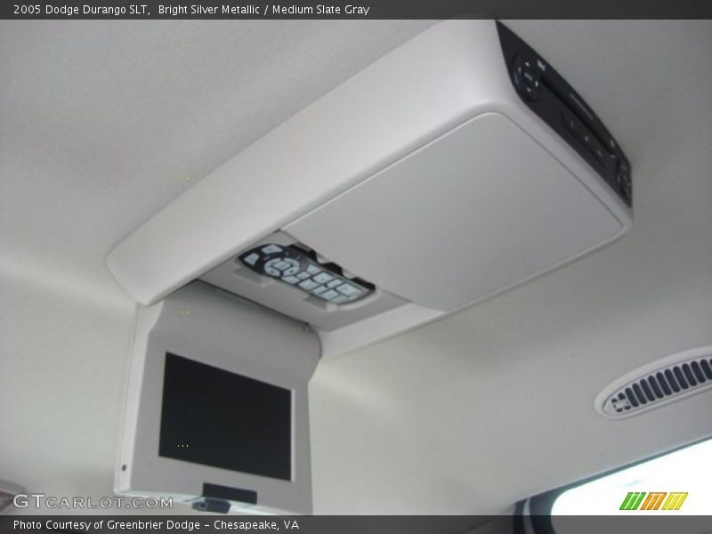 Bright Silver Metallic / Medium Slate Gray 2005 Dodge Durango SLT