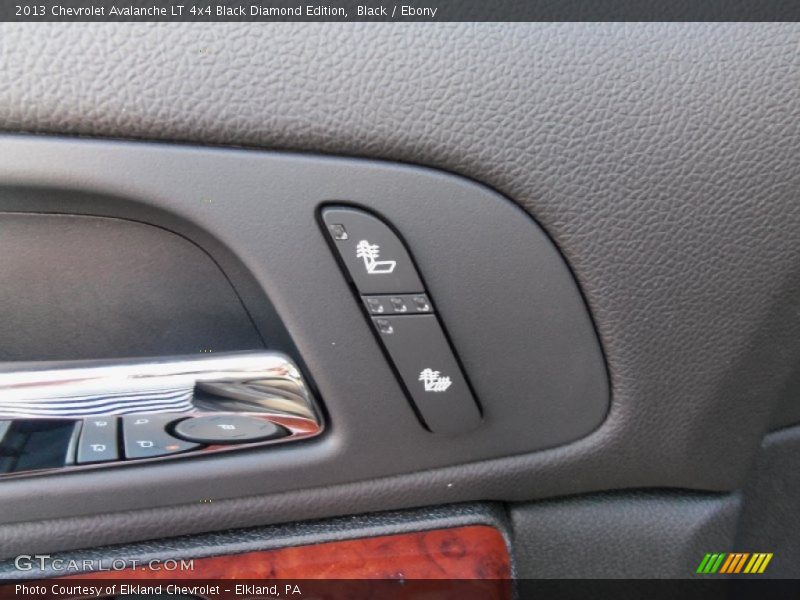 Black / Ebony 2013 Chevrolet Avalanche LT 4x4 Black Diamond Edition