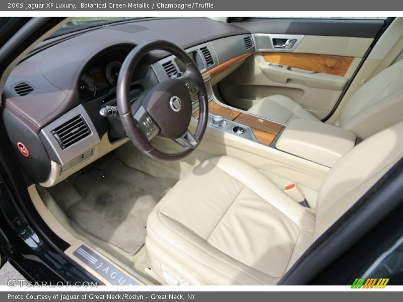 Champagne/Truffle Interior - 2009 XF Luxury 