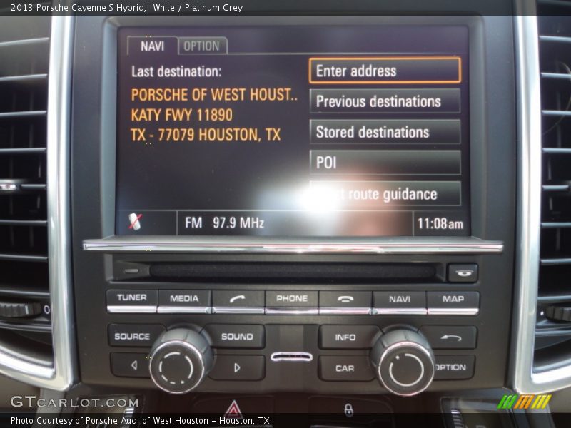 Controls of 2013 Cayenne S Hybrid