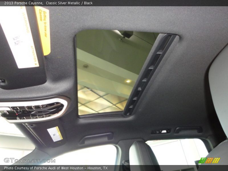 Classic Silver Metallic / Black 2013 Porsche Cayenne