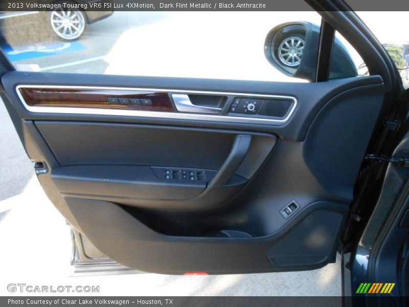 Door Panel of 2013 Touareg VR6 FSI Lux 4XMotion