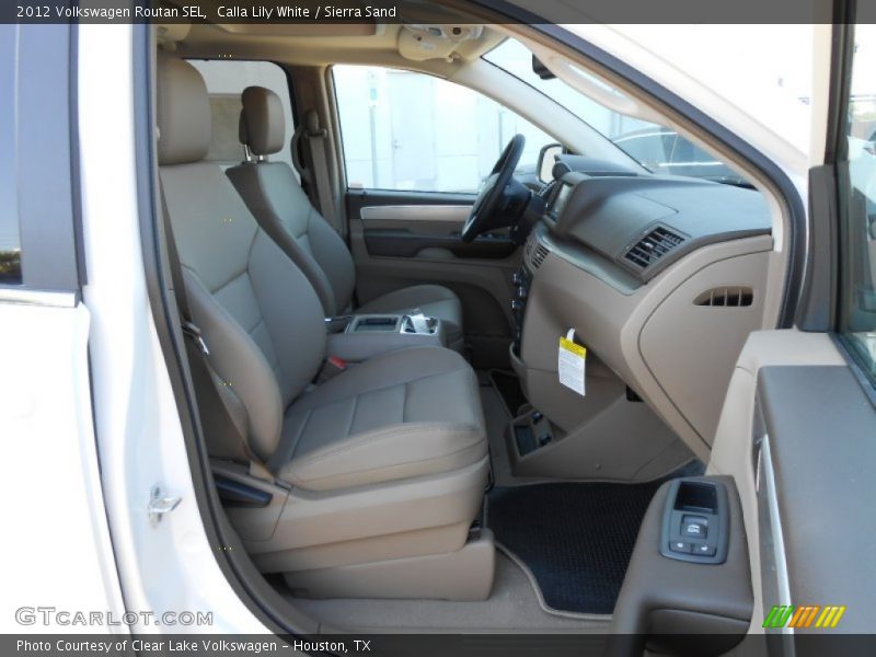 Calla Lily White / Sierra Sand 2012 Volkswagen Routan SEL