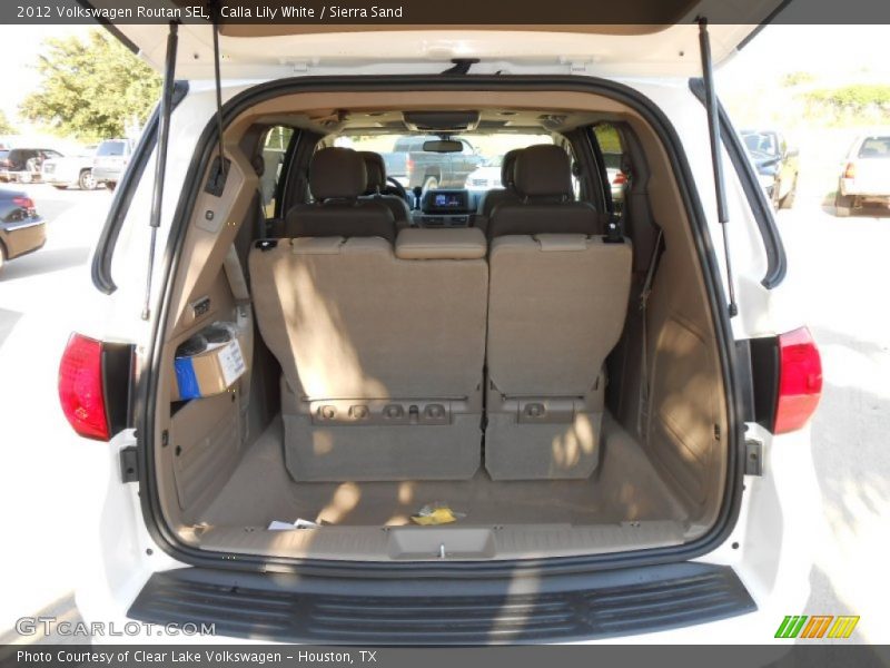 Calla Lily White / Sierra Sand 2012 Volkswagen Routan SEL
