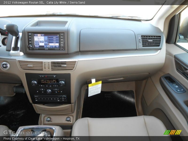 Calla Lily White / Sierra Sand 2012 Volkswagen Routan SEL